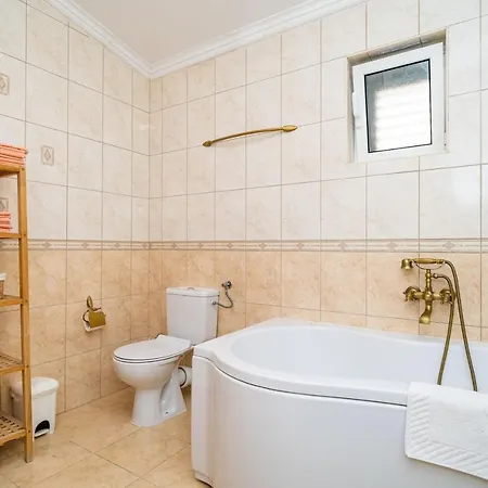 Adrian * Дубровник