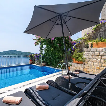 Villa Adrian