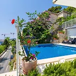 Villa Adrian