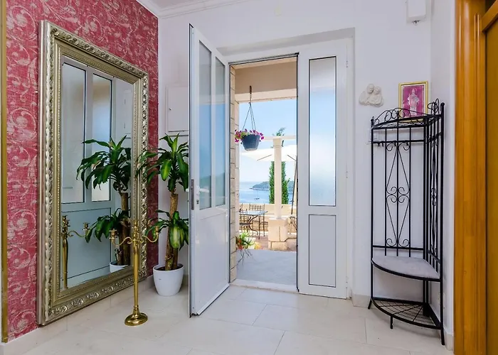 Villa Adrian