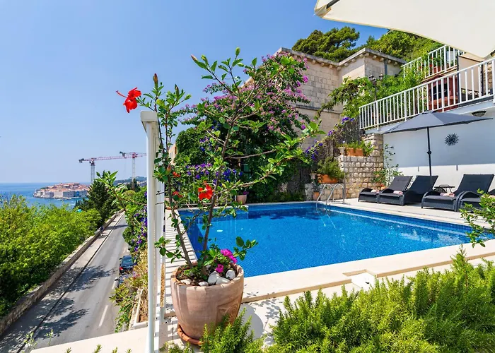 Villa Adrian
